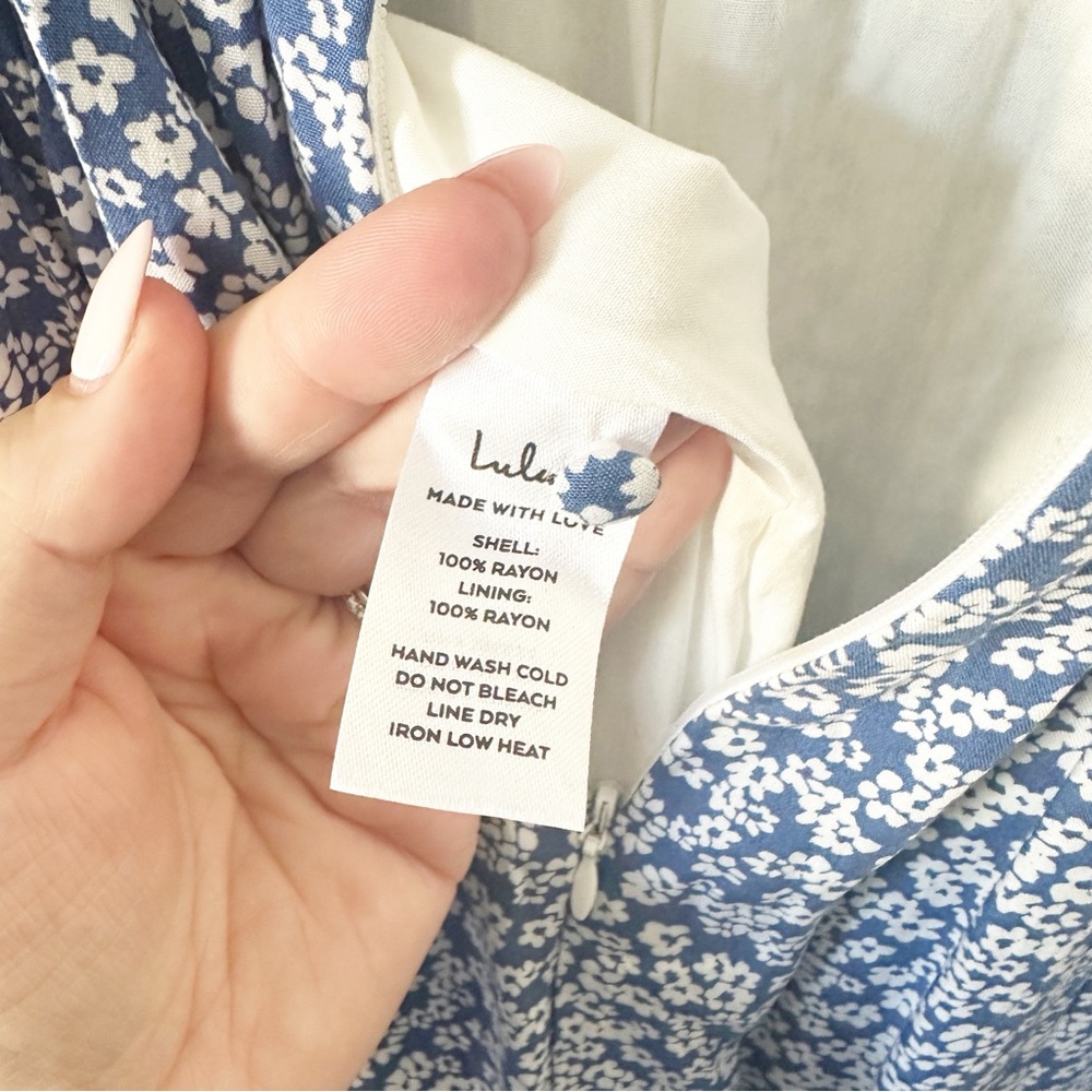Lulu's Afternoon Out Blue Floral Print Long Sleeve Jumpsuit M NWT - Picture 13 of 14